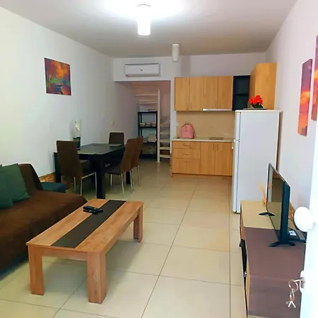 Galatex μaisonette アパート *