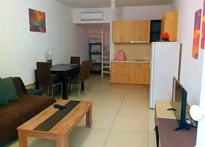 Galatex μaisonette Lägenhet *