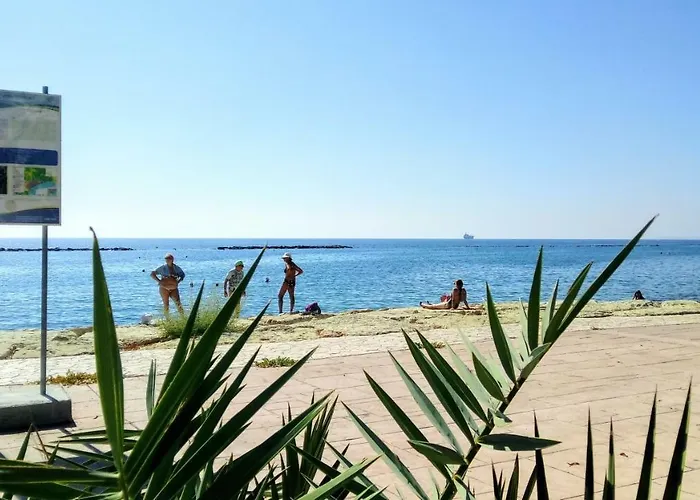 Galatex μaisonette アパート